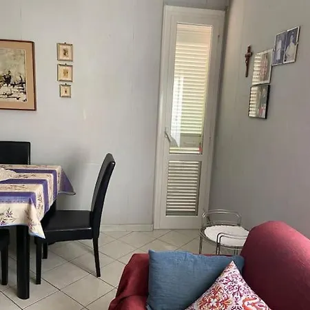 Lea - Maremonti Apartment